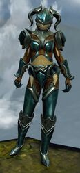 Mist Shard armor (heavy) sylvari female front.jpg